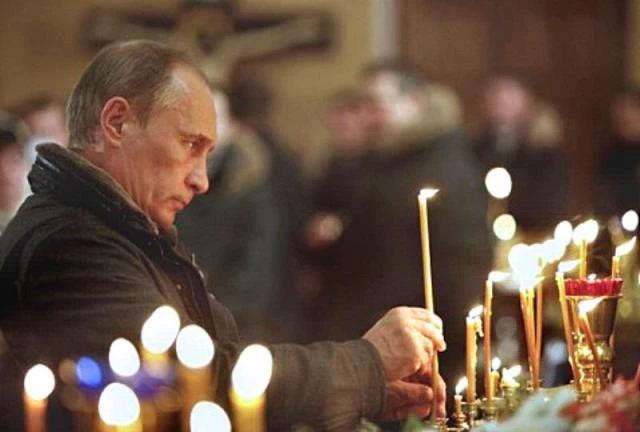 Ο ηγέτης Β. Πούτιν έκανε Χριστούγεννα στην Αγία Πετρούπολη